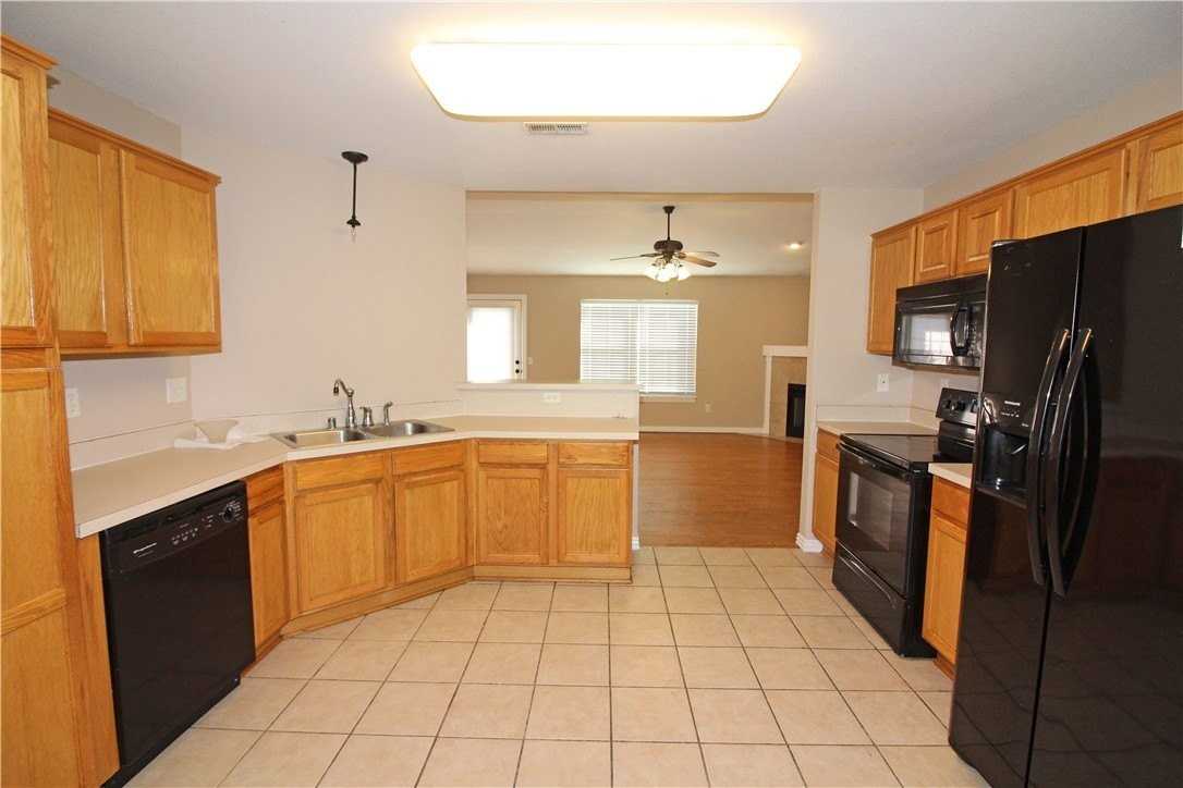 3907 Sw Moline Ave - Photo 6 of 18
