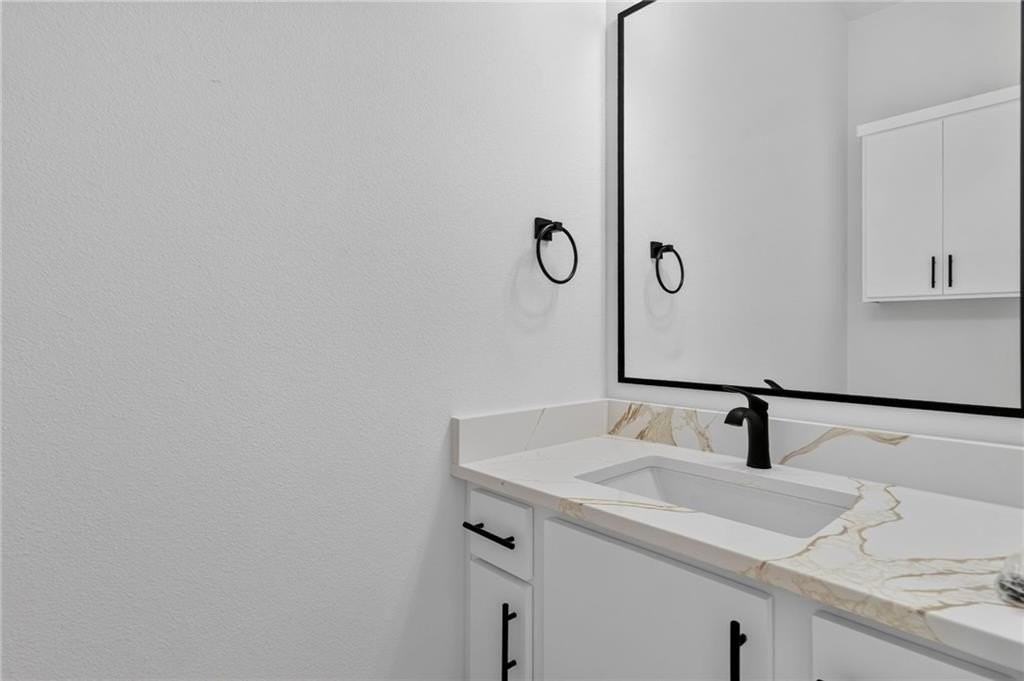 331 Hedge Dr - Photo 6 of 21