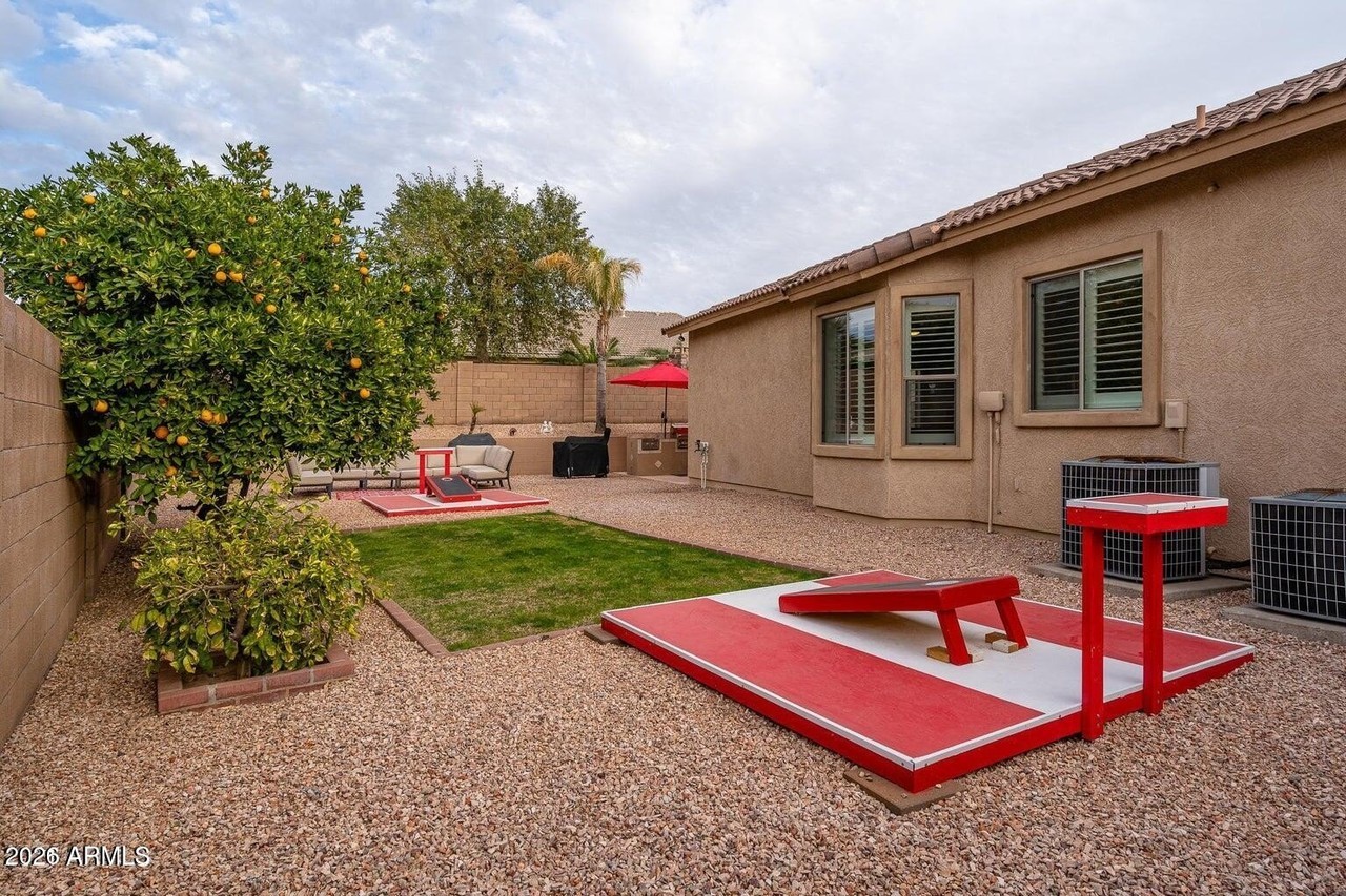 6027 N 133rd Dr - Photo 5 of 29