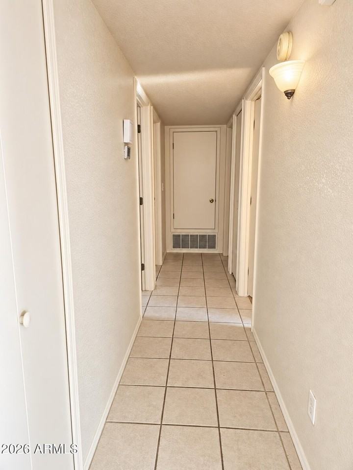 755 Sunset Vista Dr - Photo 4 of 11