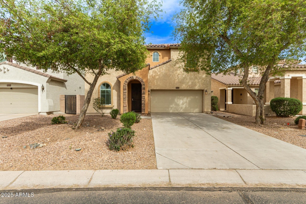 17507 N Costa Brava Ave - Photo 2 of 37