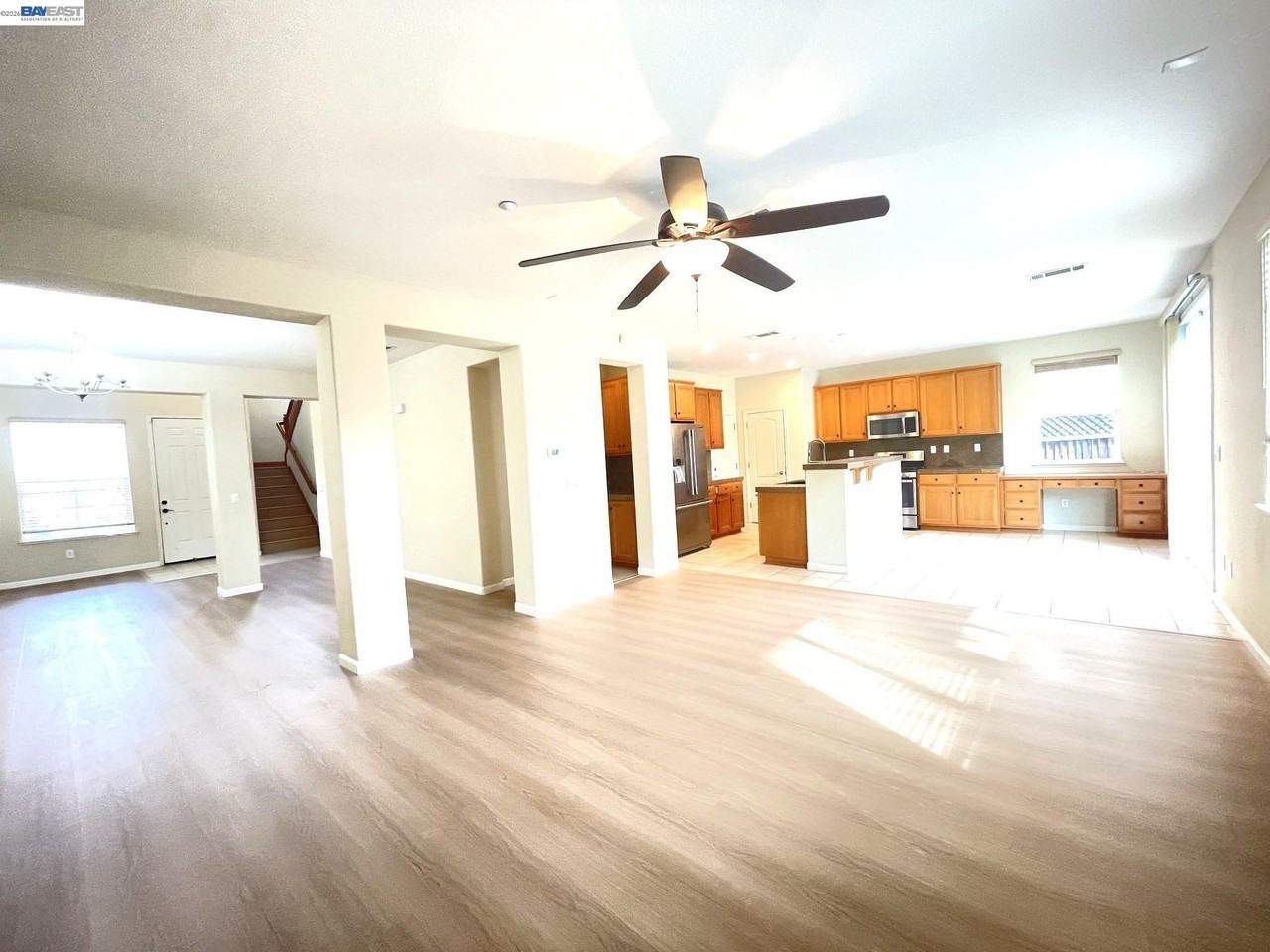 2472 Grant St - Photo 5 of 22