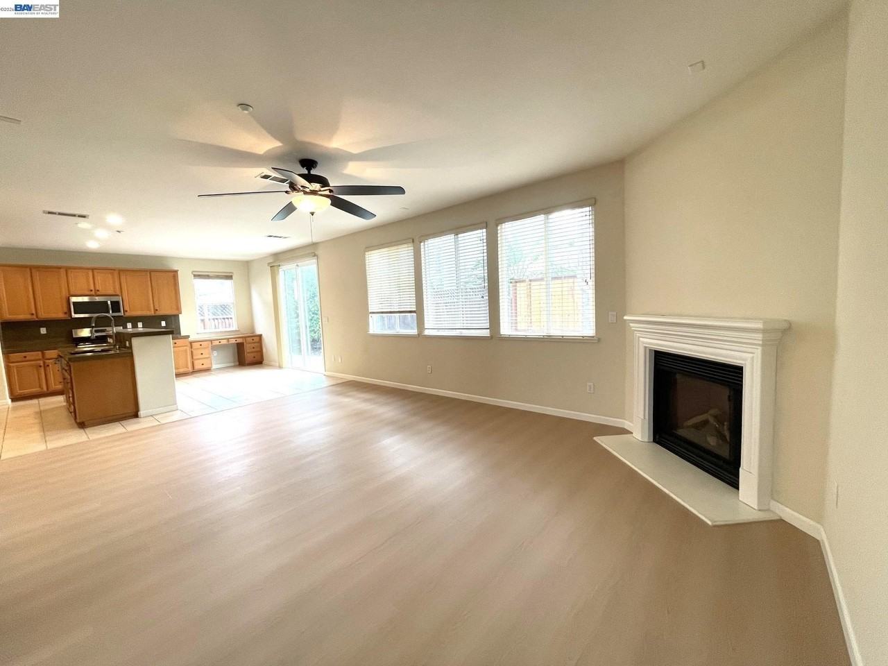 2472 Grant St - Photo 7 of 22