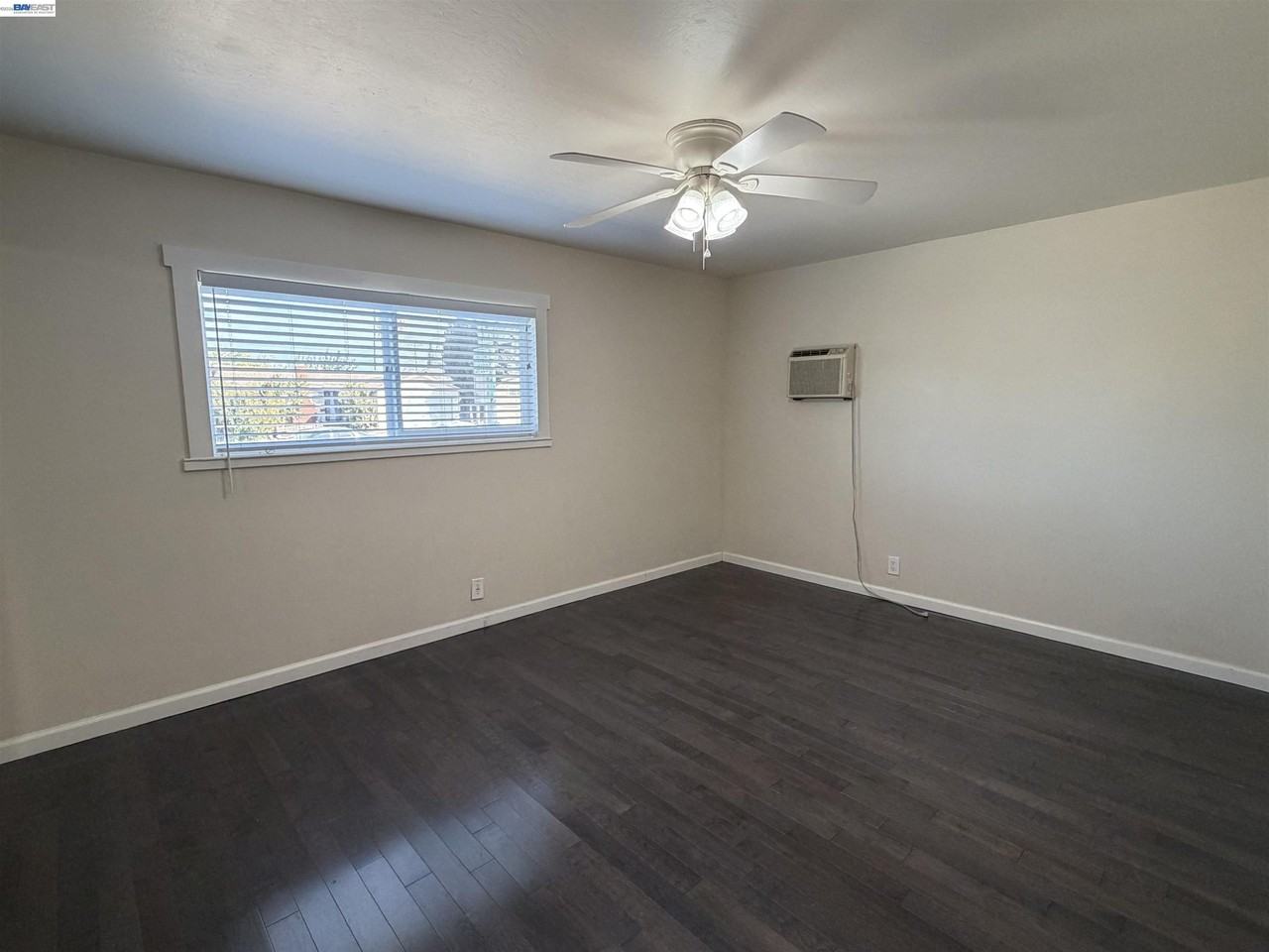213 W Leland Rd - Photo 7 of 10