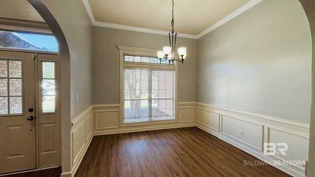 12052 Balsam Ct - Photo 3 of 17