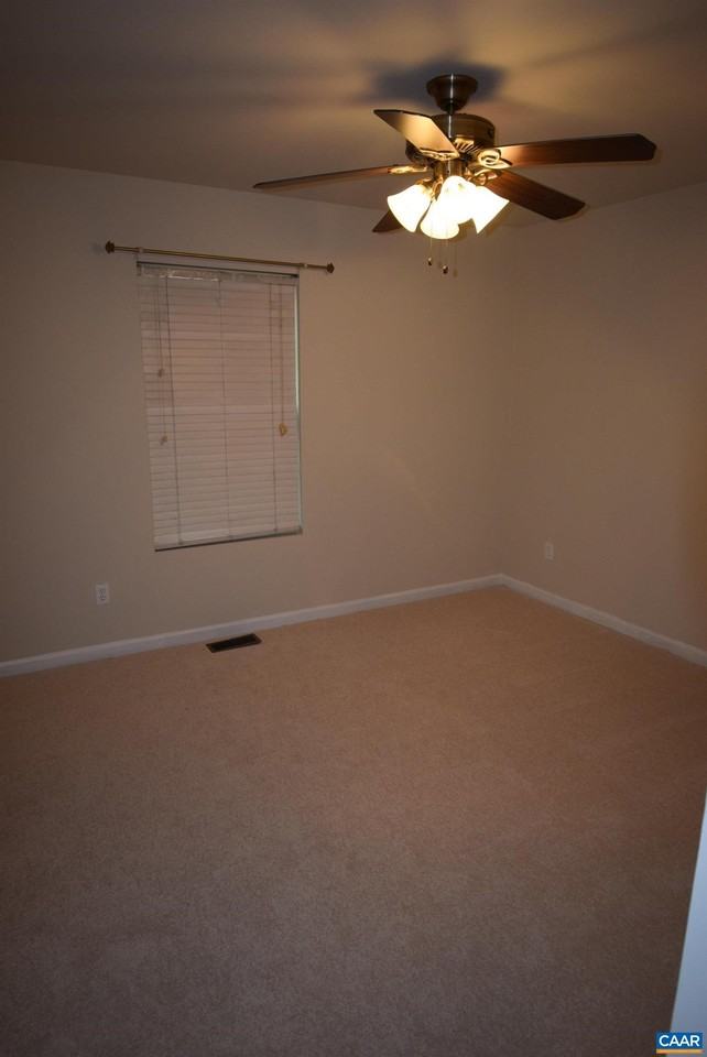 37 Nahor Dr - Photo 3 of 26