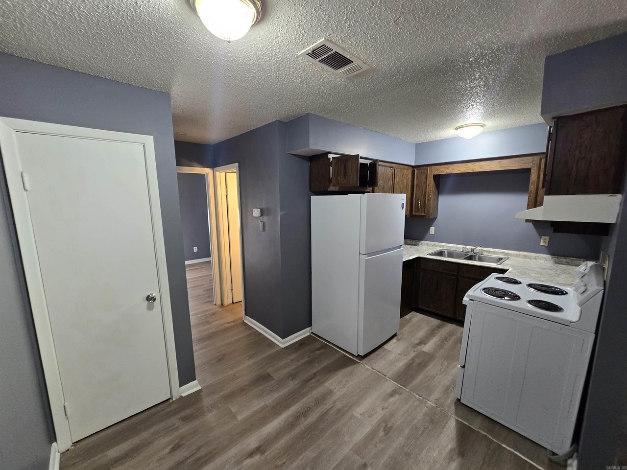 5410 Stanley Dr #98 - Photo 3 of 8