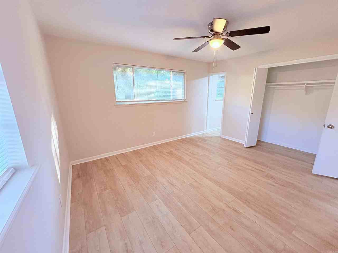 11819 Ashwood Dr - Photo 3 of 21