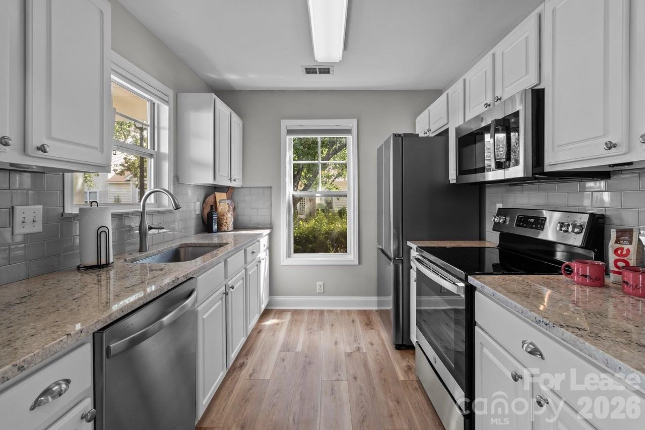 17331 Villanova Rd - Photo 2 of 47
