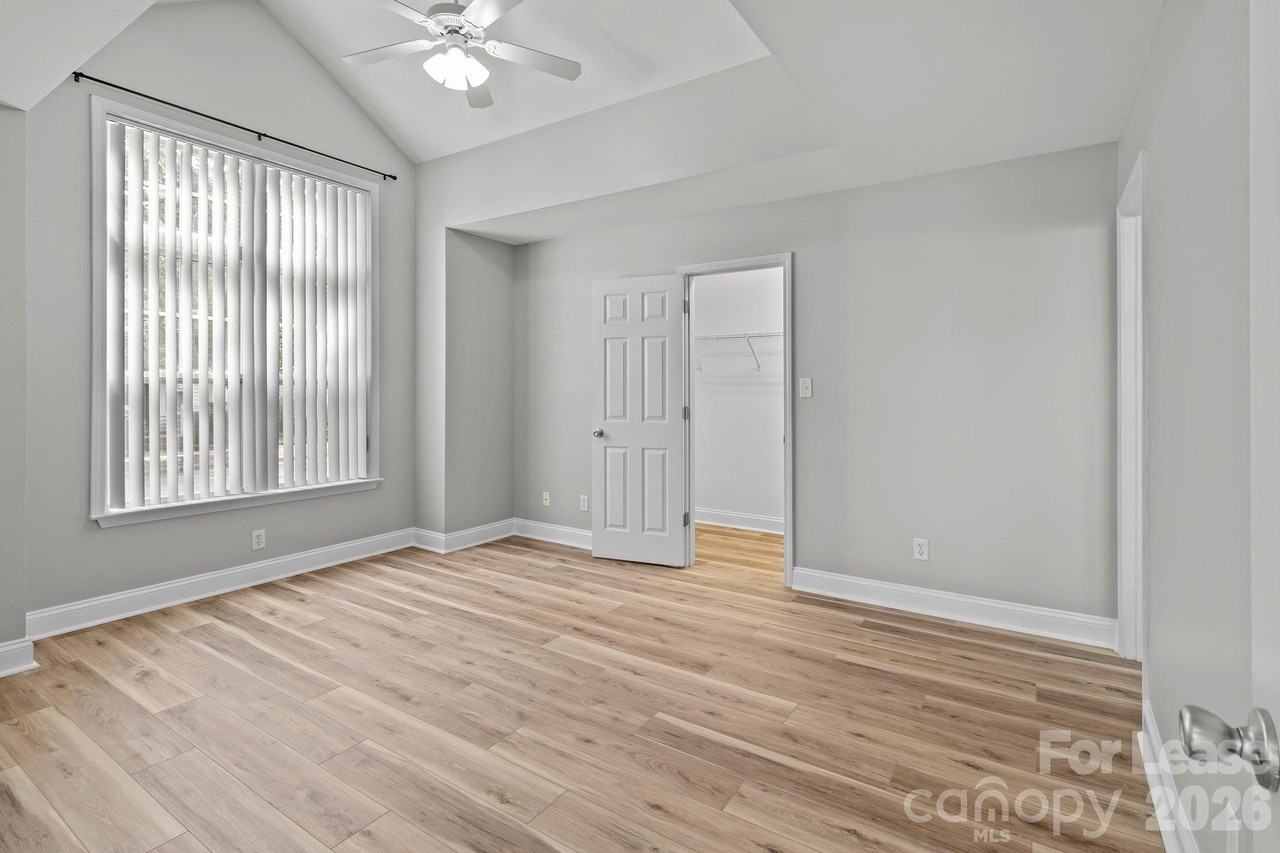 17331 Villanova Rd - Photo 5 of 47