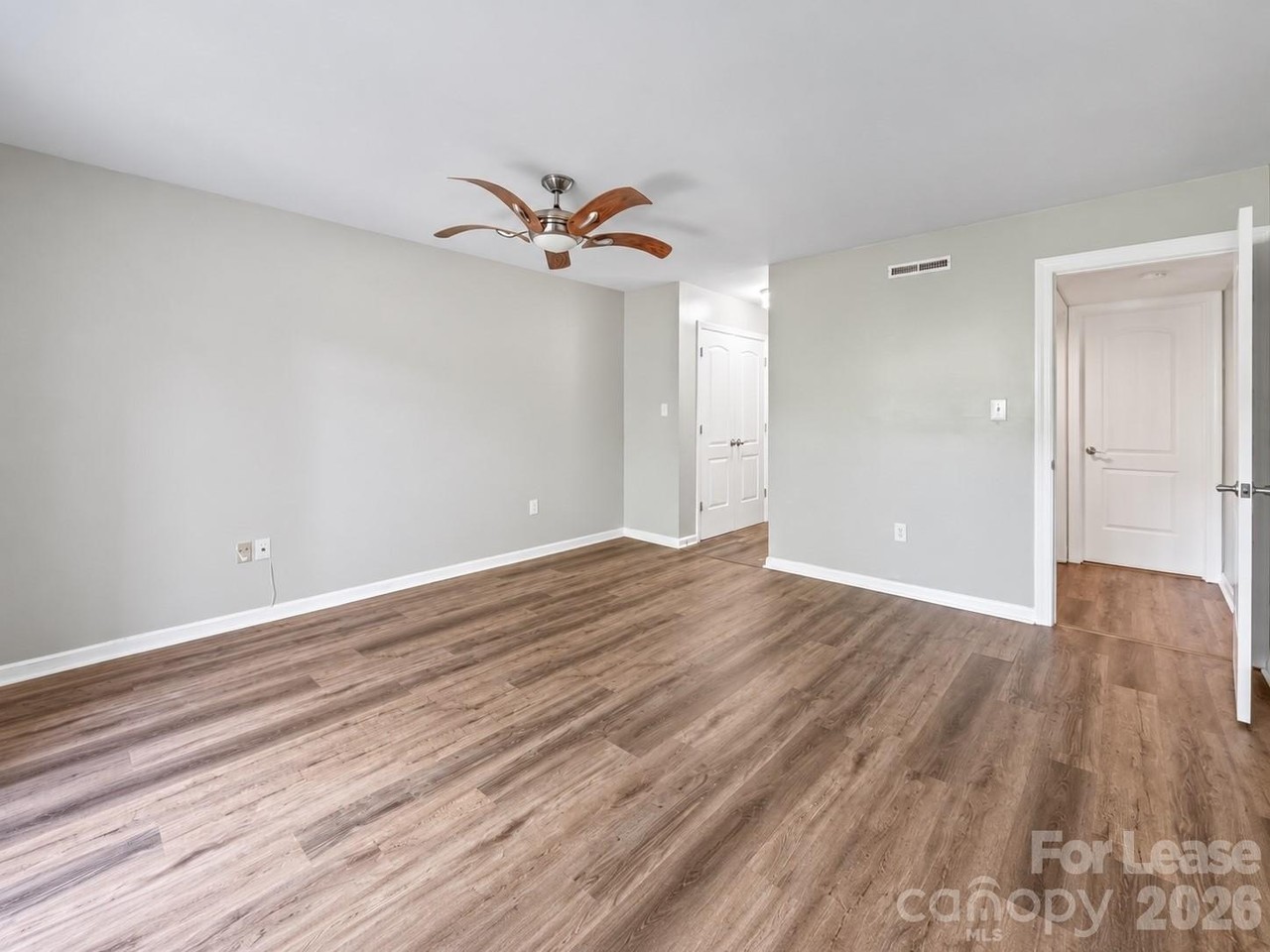 5731 Dockside Dr - Photo 6 of 12