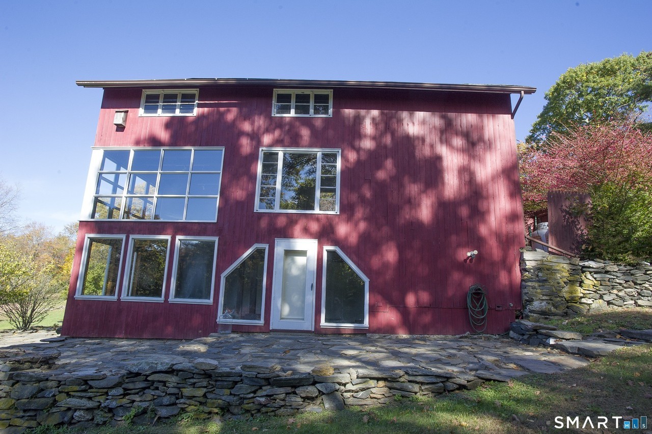 343 Wood Creek Rd - Photo 3 of 31