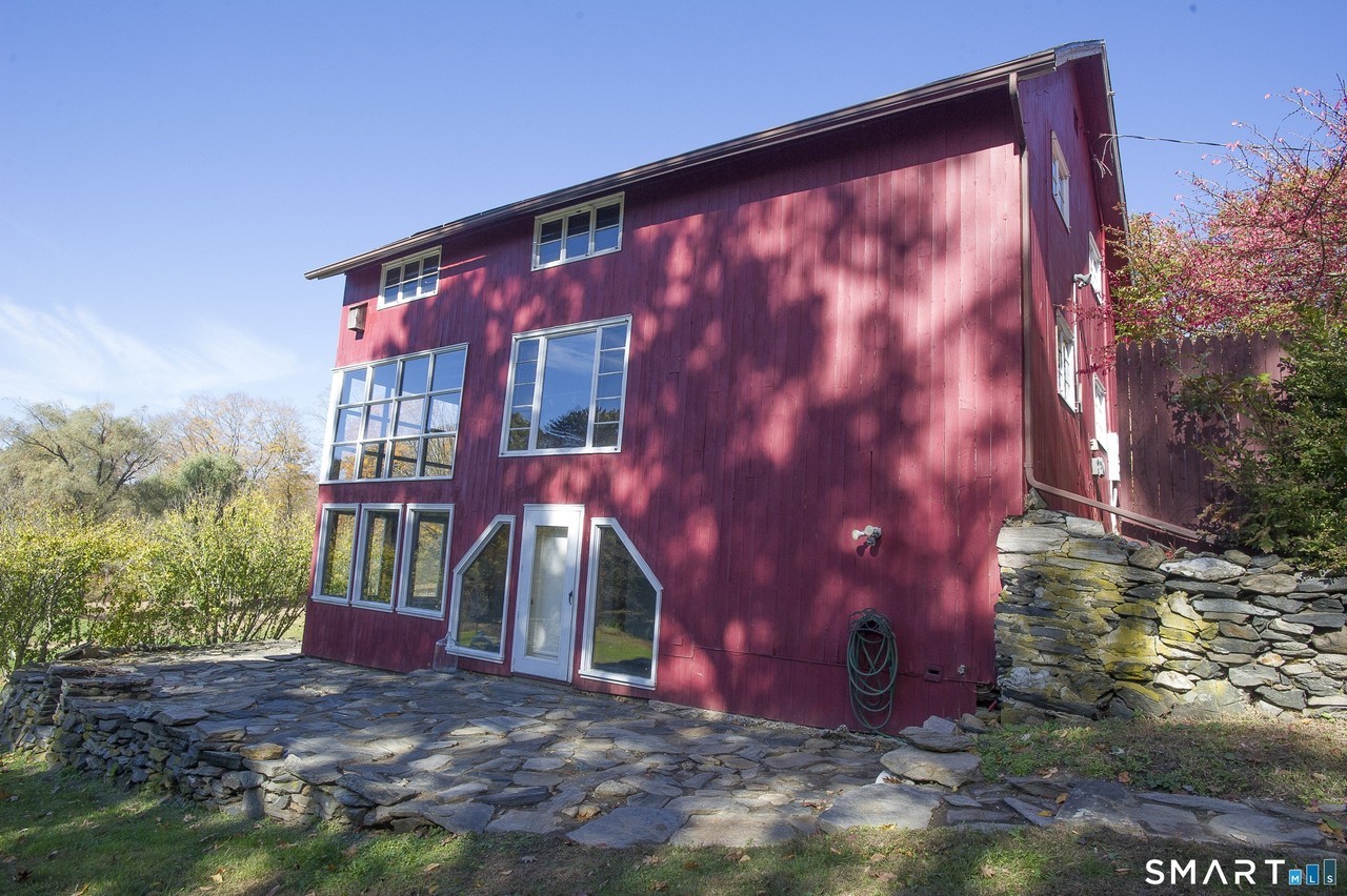 343 Wood Creek Rd - Photo 6 of 31