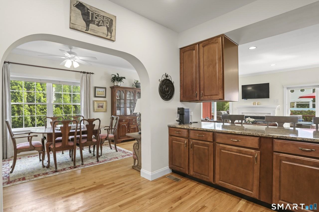 601 S Pine Creek Rd #601 - Photo 6 of 34