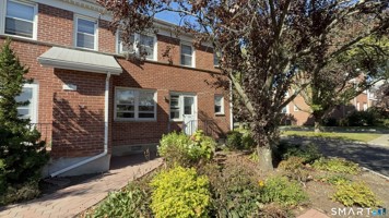 featured image of 41 Hope St #16A