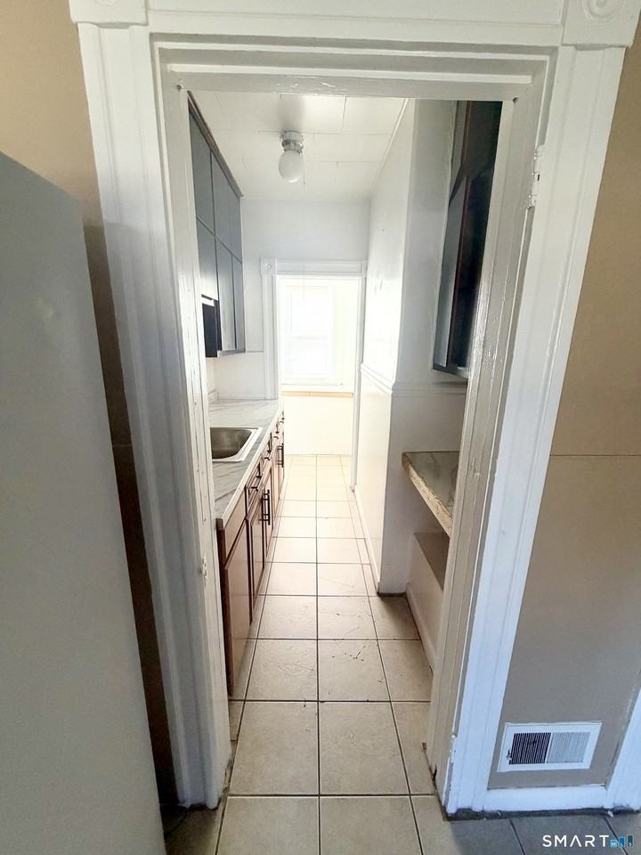 133 Smalley St - Photo 3 of 7