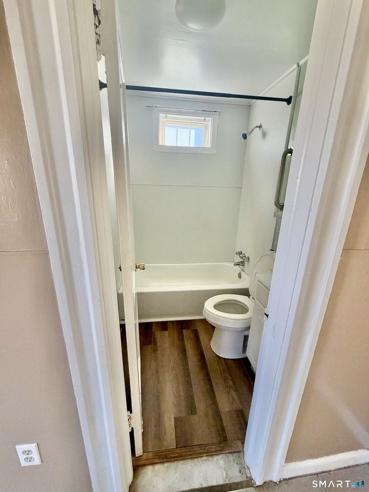 133 Smalley St - Photo 6 of 7