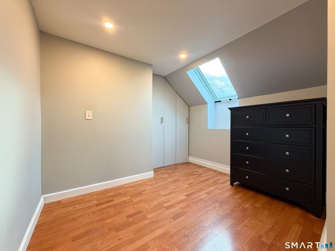 119 Selleck St - Photo 5 of 12