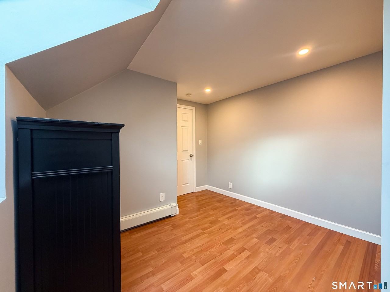 119 Selleck St - Photo 6 of 12