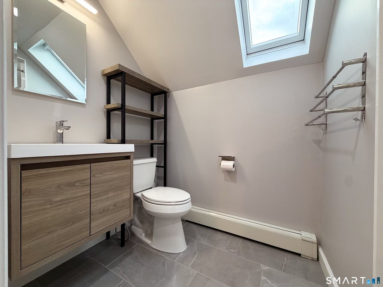 119 Selleck St - Photo 7 of 12
