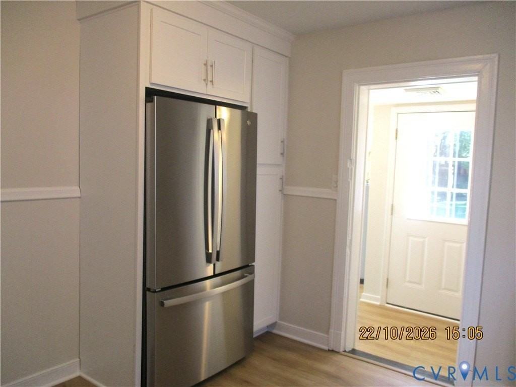 305 Myrtle St - Photo 5 of 9