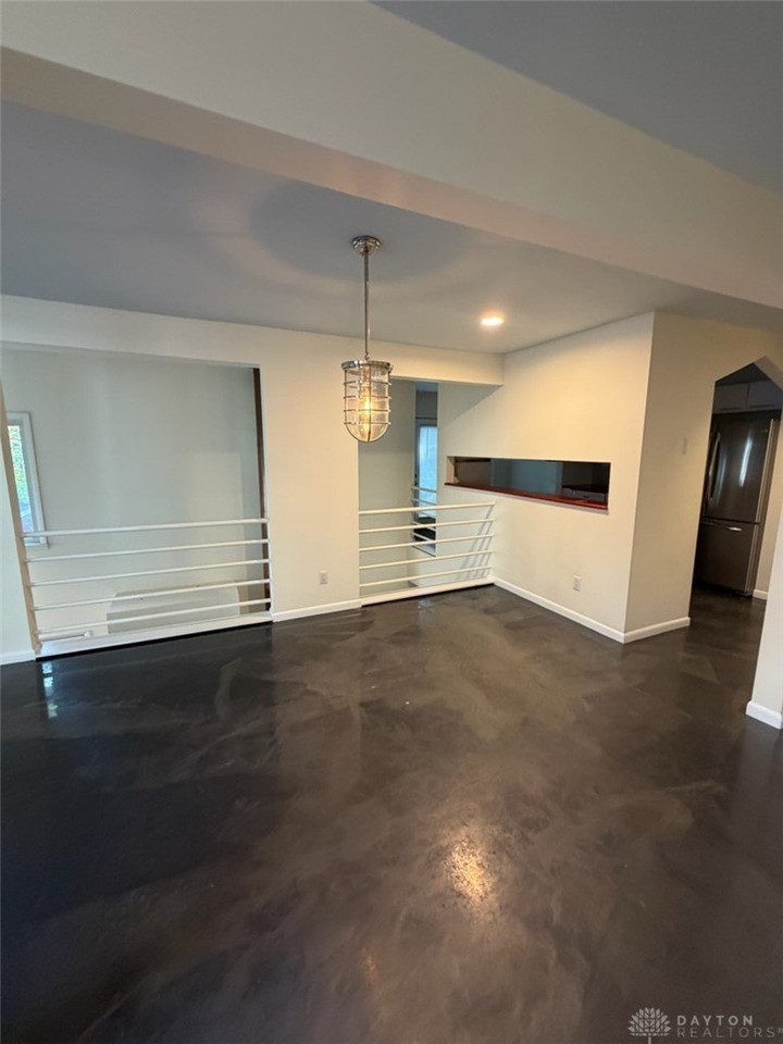 2218 Grierson Pl - Photo 5 of 25