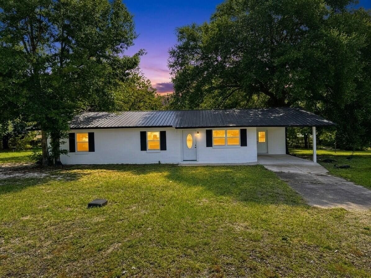 49 Fredrick Dr - Photo 2 of 22