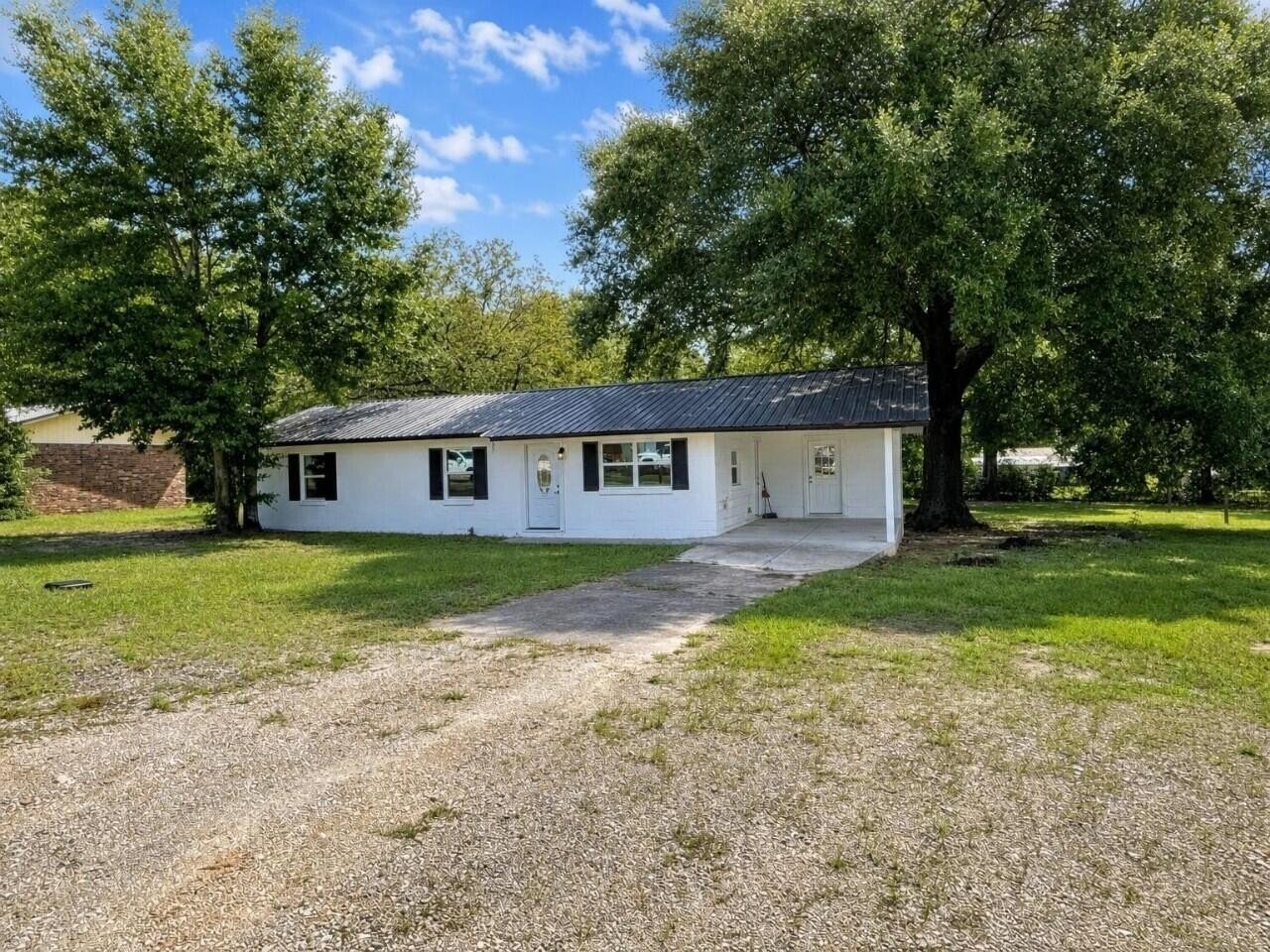 49 Fredrick Dr - Photo 3 of 22