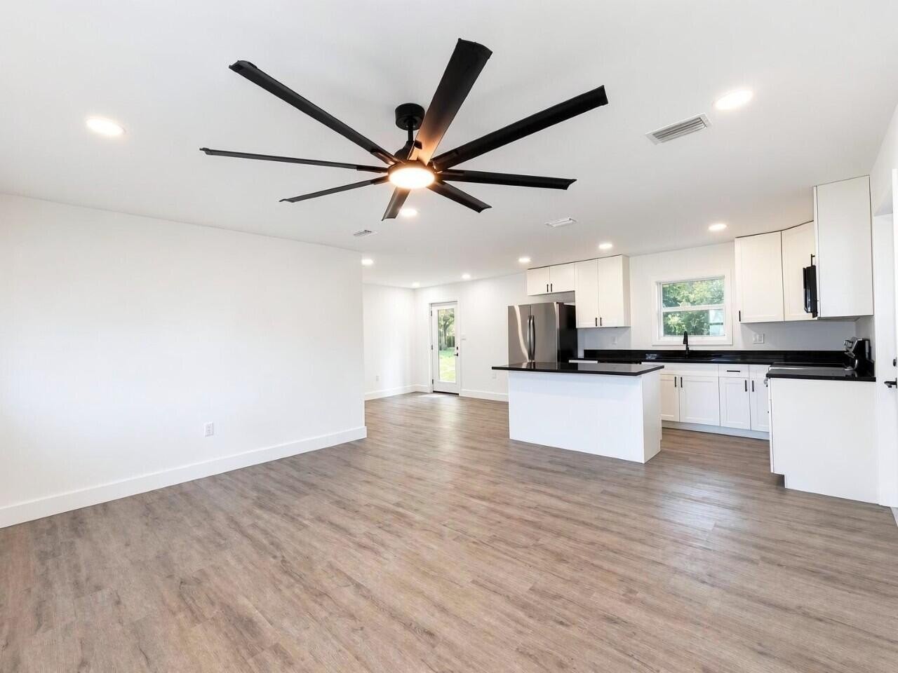 49 Fredrick Dr - Photo 5 of 22