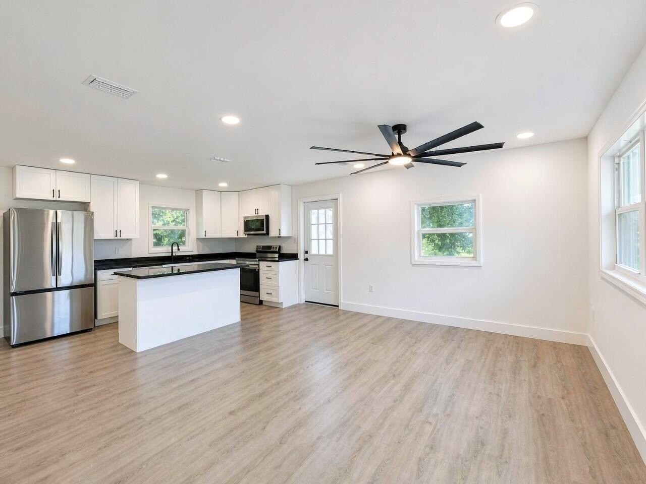 49 Fredrick Dr - Photo 6 of 22