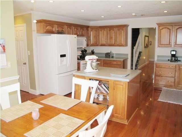 501 Samana Way - Photo 5 of 19