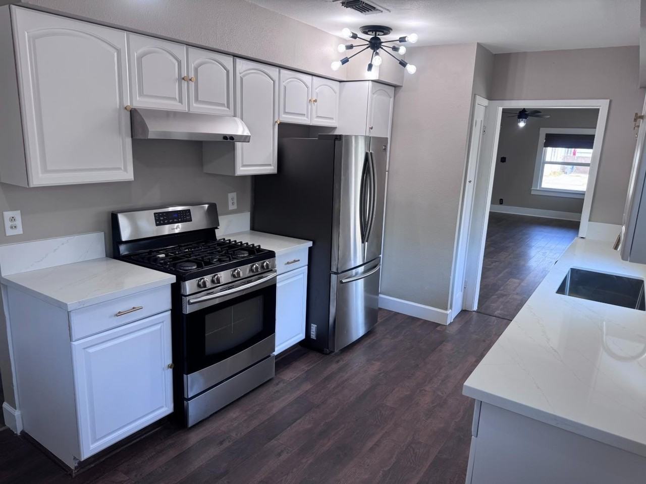 656 E Clinton Ave - Photo 5 of 24