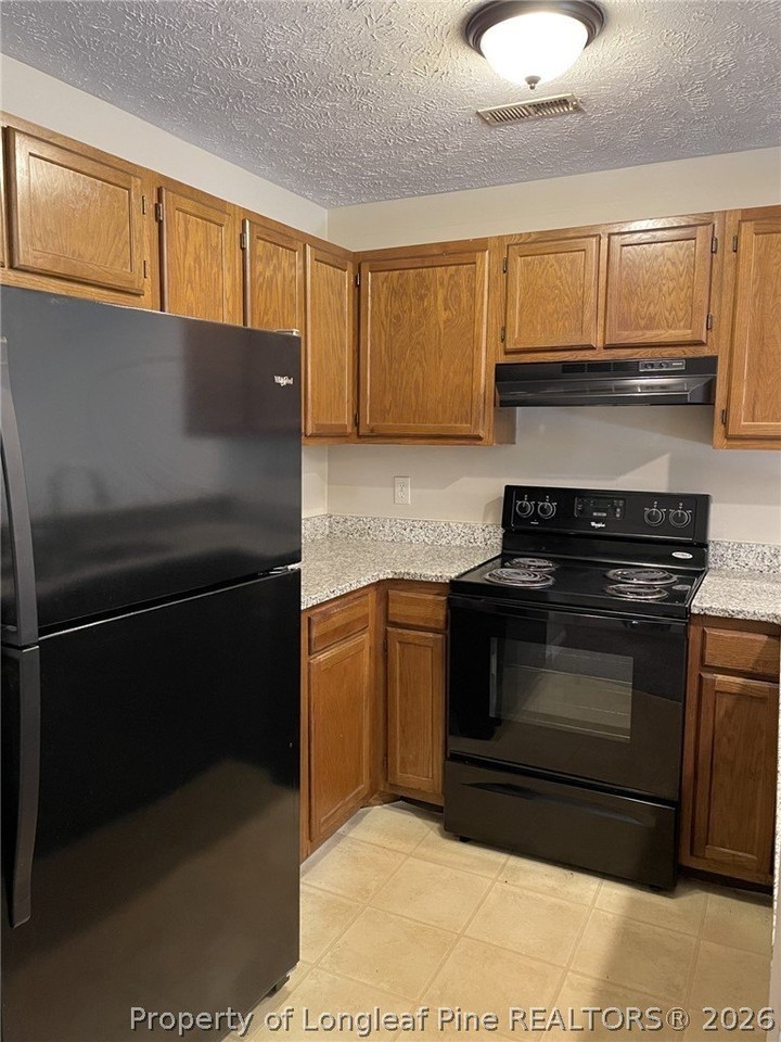 1853 Tryon Dr #5 - Photo 4 of 11