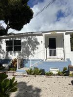 featured image of 124 S Bay Harbor Dr