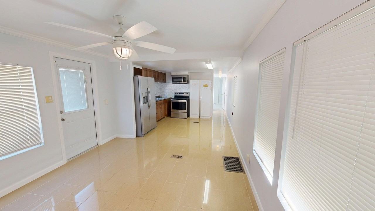 1412 Calder Rd - Photo 5 of 17
