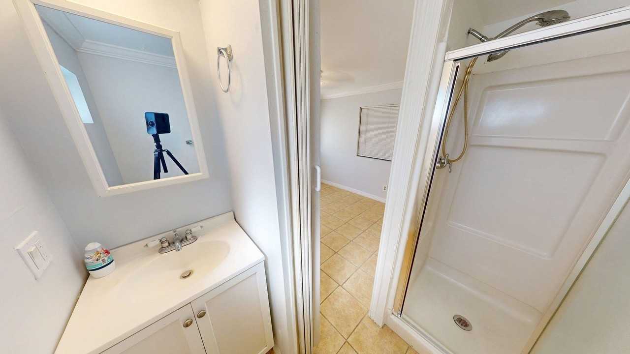 1412 Calder Rd - Photo 7 of 17