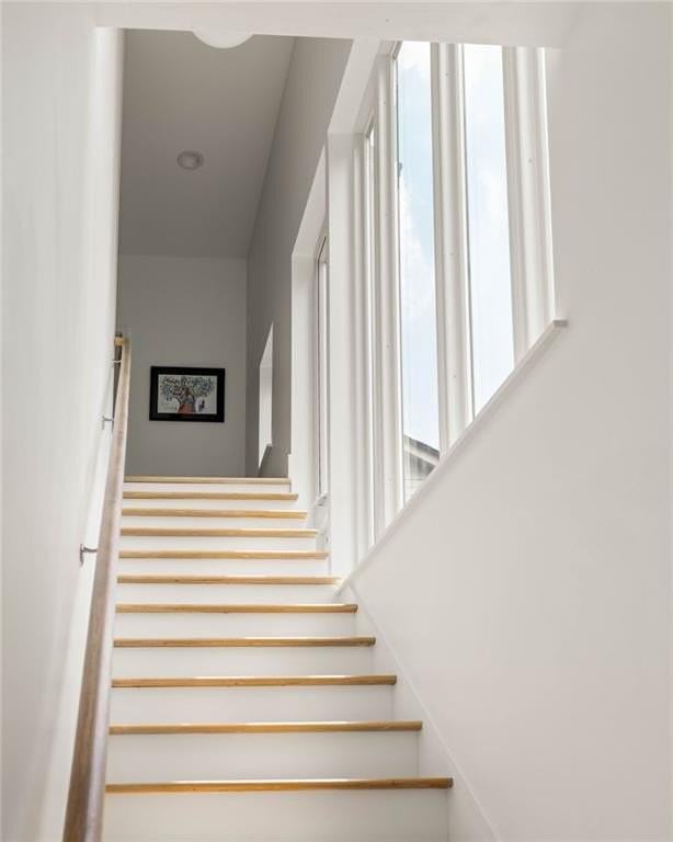 220 Wilbur Ave Se - Photo 6 of 50