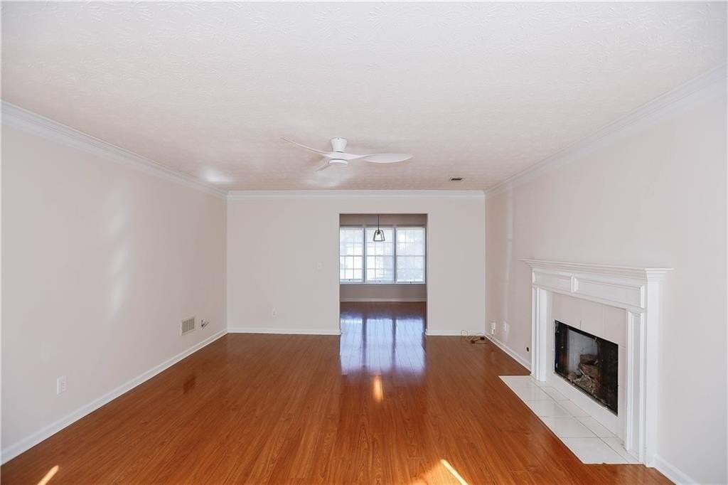 1885 Watercrest Cir - Photo 4 of 37