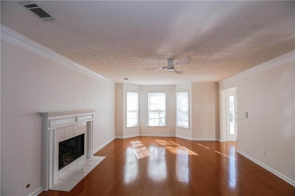 1885 Watercrest Cir - Photo 5 of 37