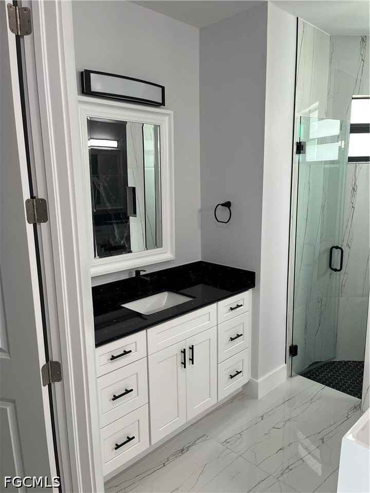 1625 Nw 37th Ave - Photo 5 of 11