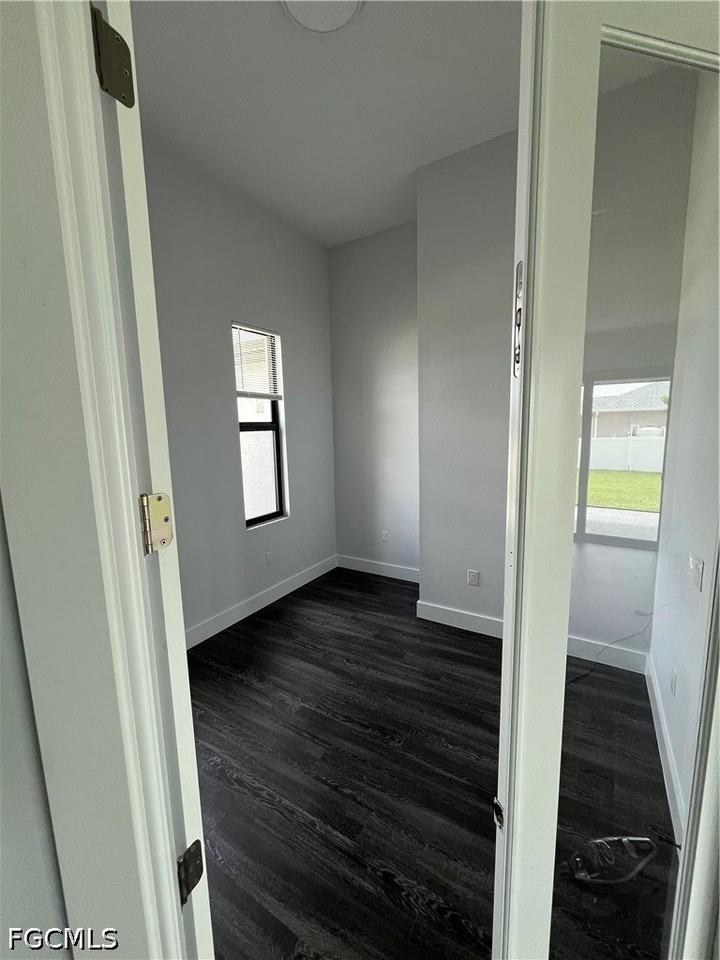 1625 Nw 37th Ave - Photo 6 of 11