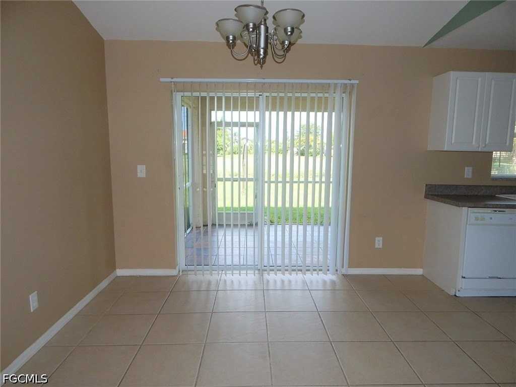 3408 Sw 1st Ave - Photo 4 of 12