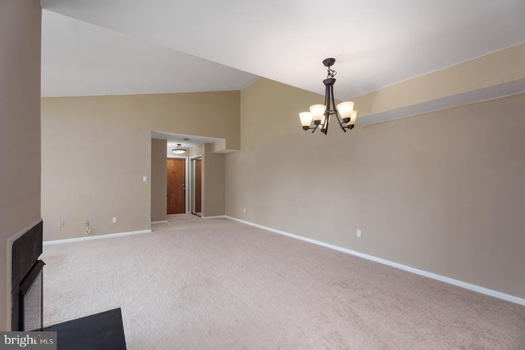 110 Lowell Ct - Photo 7 of 23