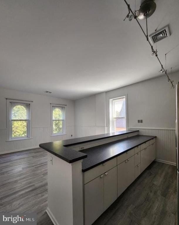 106 S State St - Photo 3 of 9