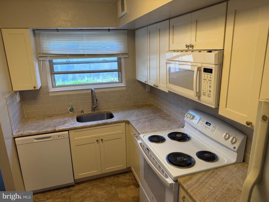 32 Dora Dr - Photo 4 of 20
