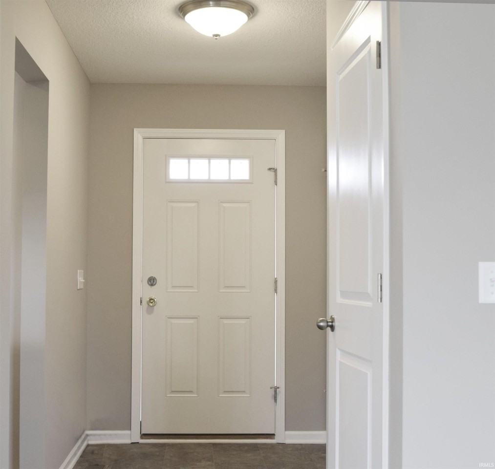 827 Dantes Voyage Dr - Photo 2 of 10