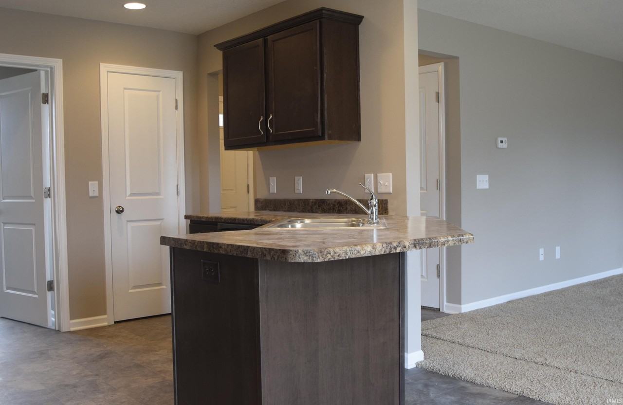 827 Dantes Voyage Dr - Photo 3 of 10