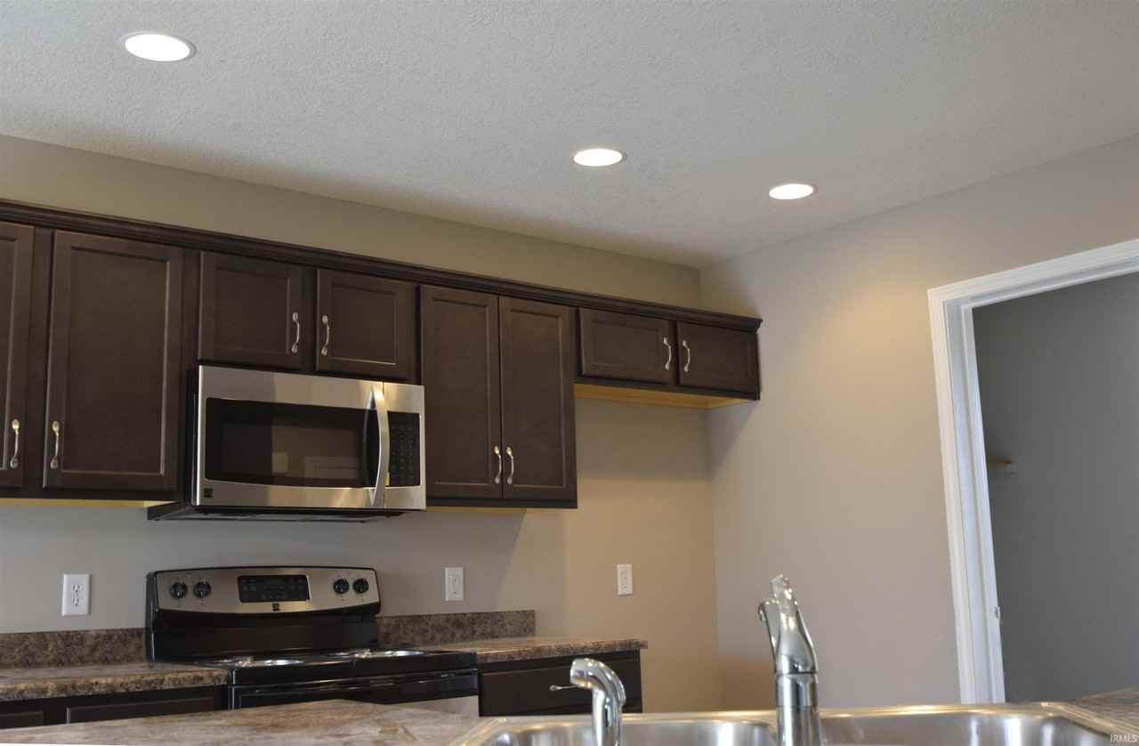 827 Dantes Voyage Dr - Photo 4 of 10