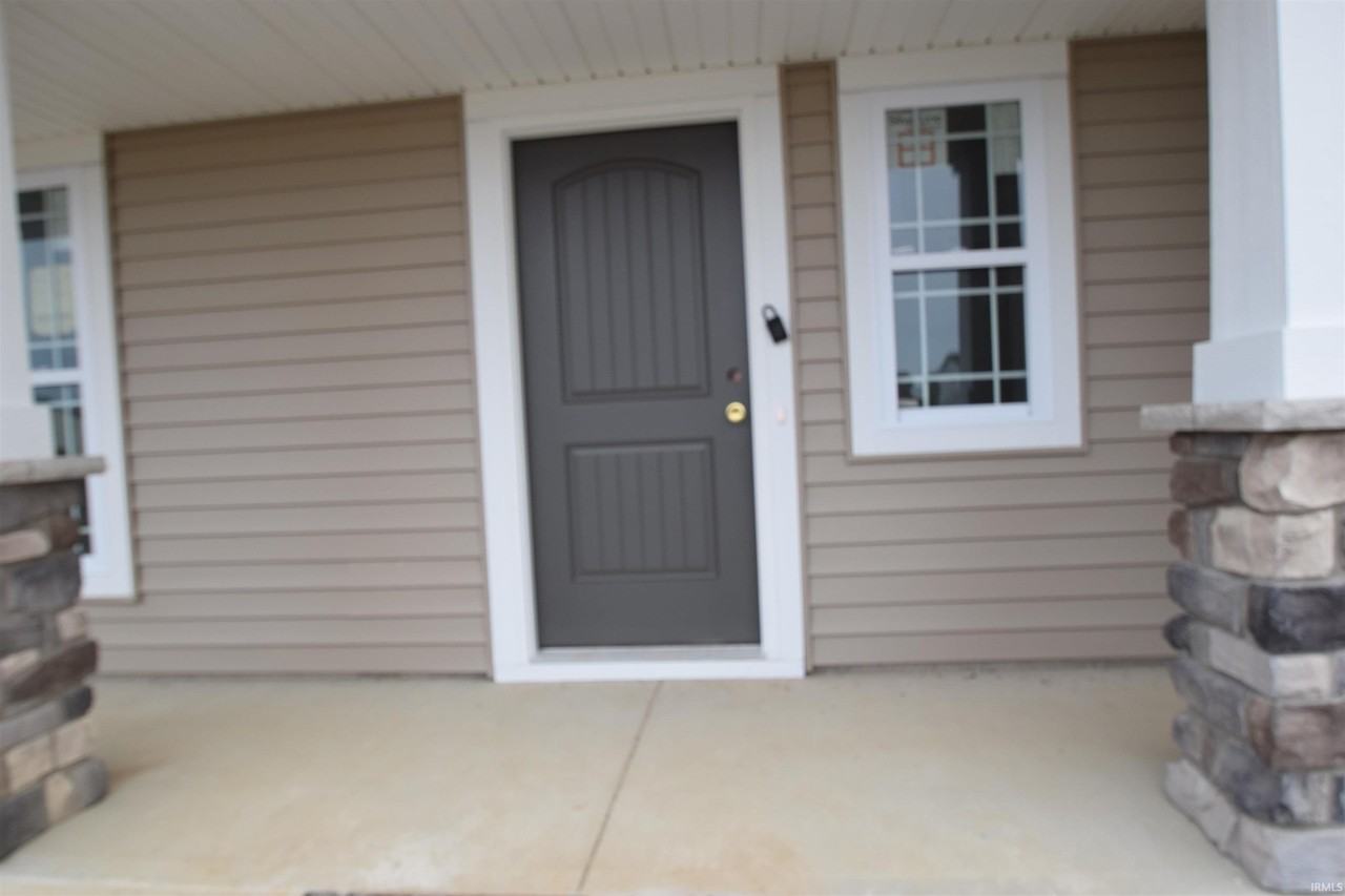3667 Victoria Lakes Ct - Photo 3 of 16