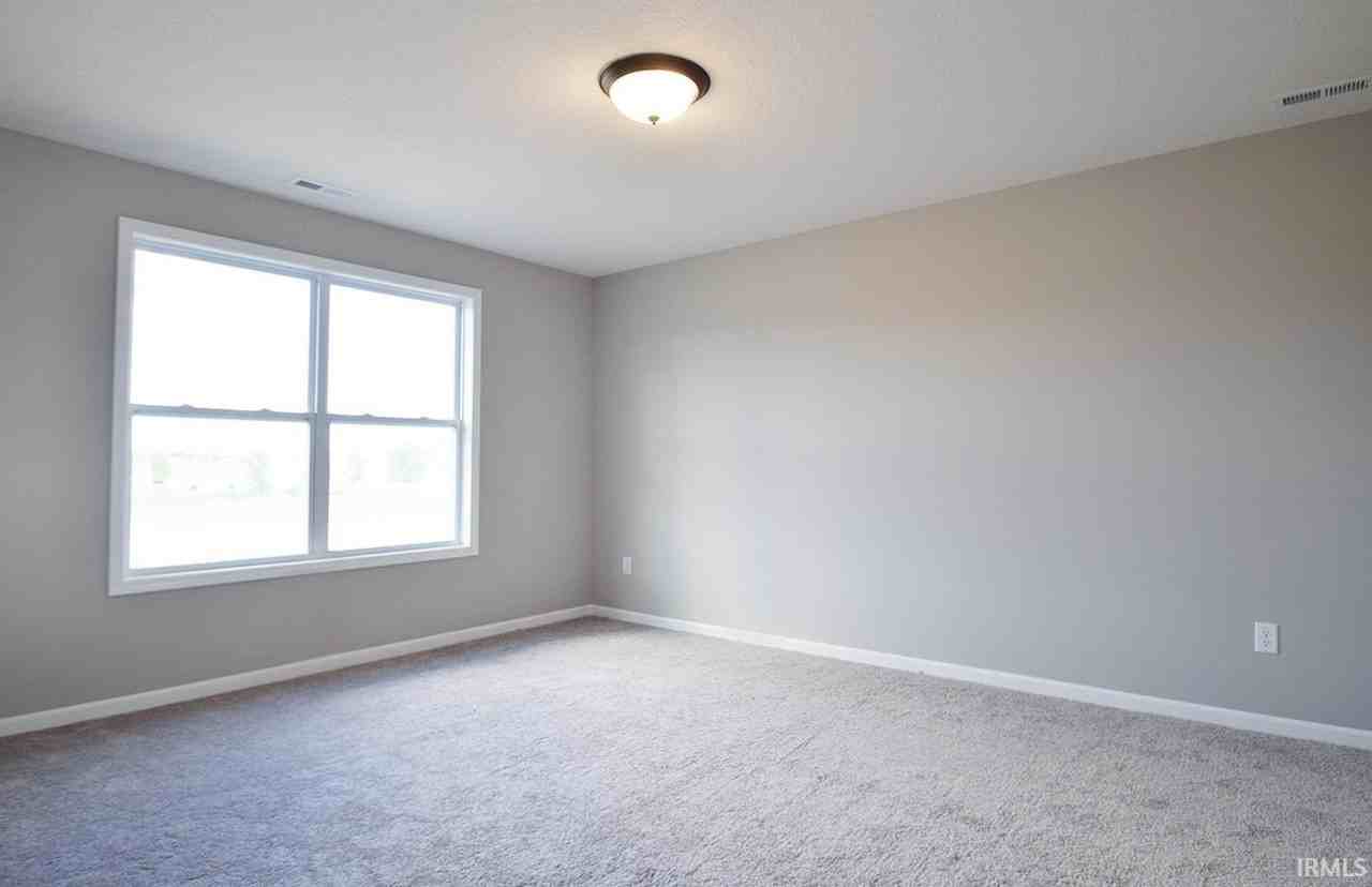 3667 Victoria Lakes Ct - Photo 5 of 16